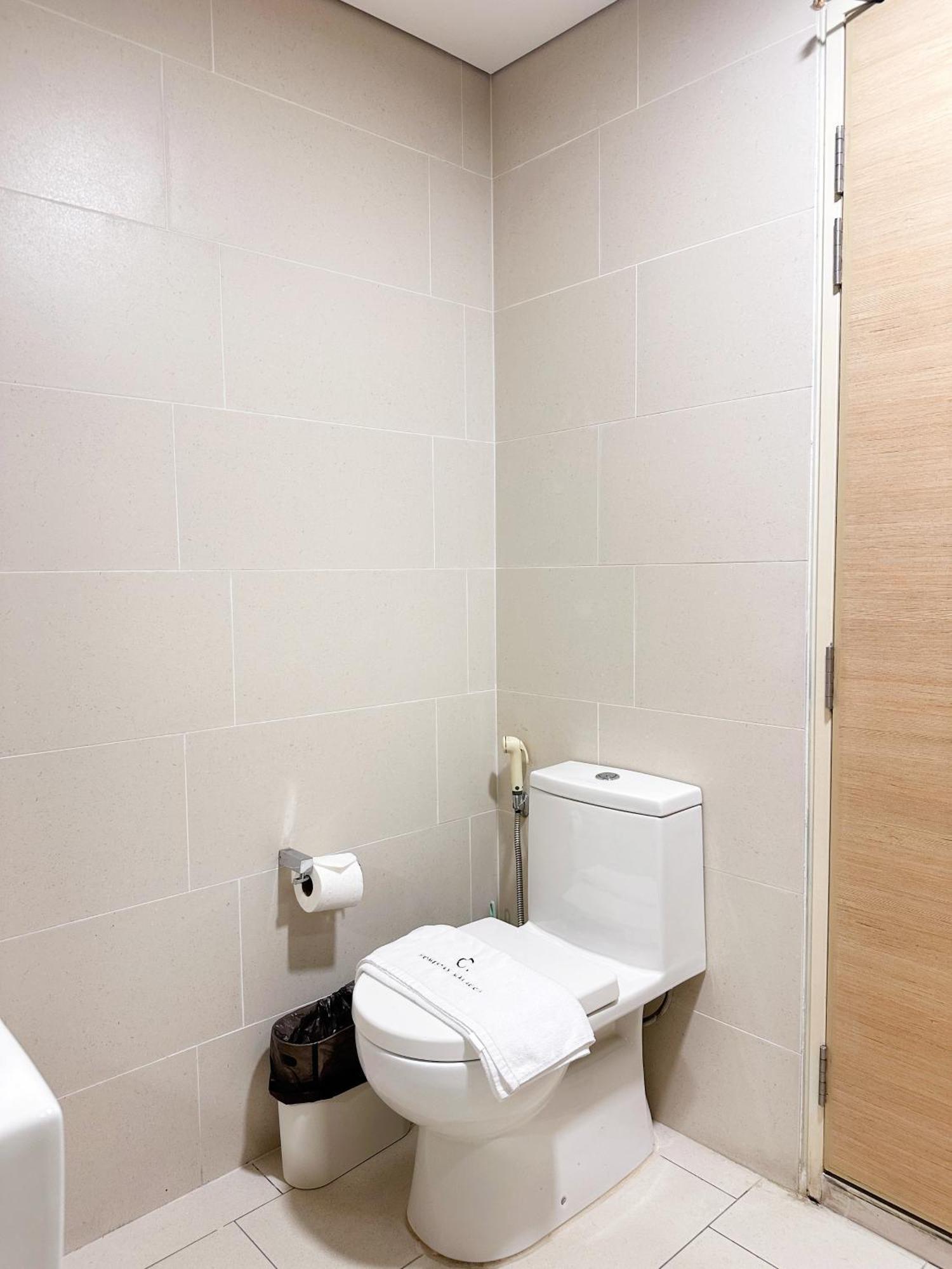 Straits Suite By C Homestay Malacca Exterior foto